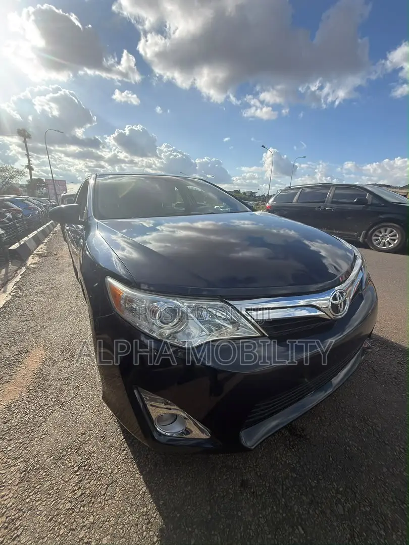 Toyota Camry SE 4dr Sedan (2.5L 4cyl 6A) 2014 Blue
