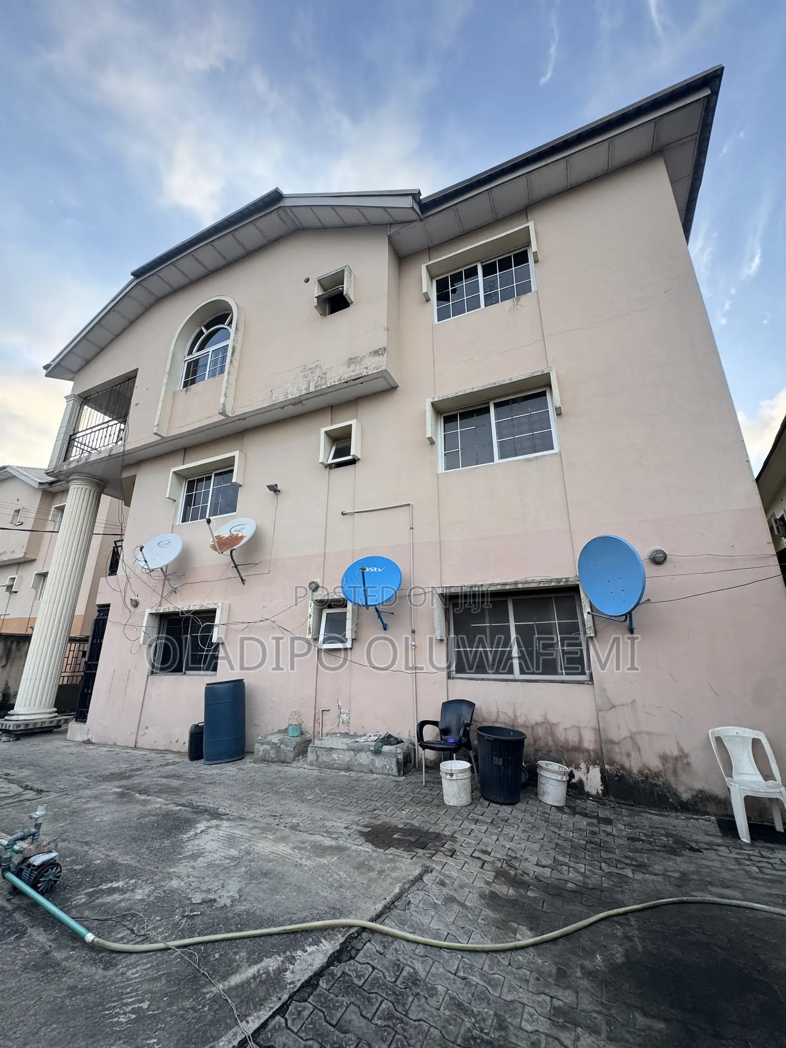 3bdrm Apartment in Agungi for rent