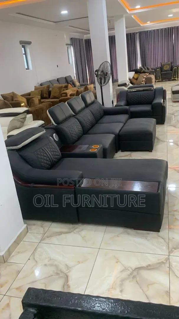 Executive Leather Sectional L-Shape Sofa With Built-in Console
