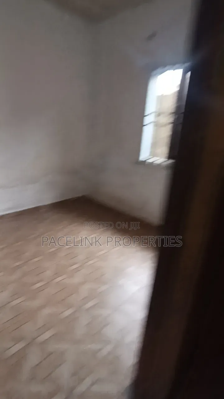 1bdrm Room & Parlour in Ayobo for rent
