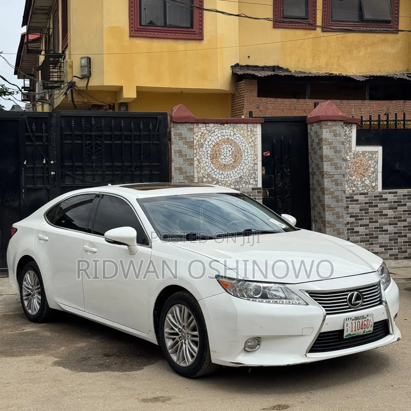Lexus ES 350 FWD 2013 White