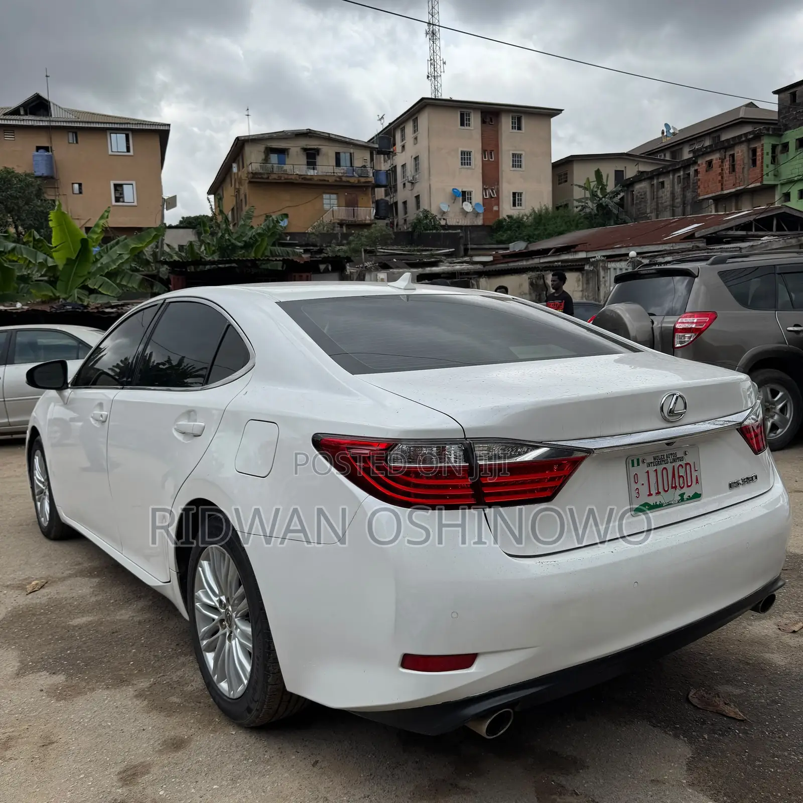 Lexus ES 350 FWD 2013 White