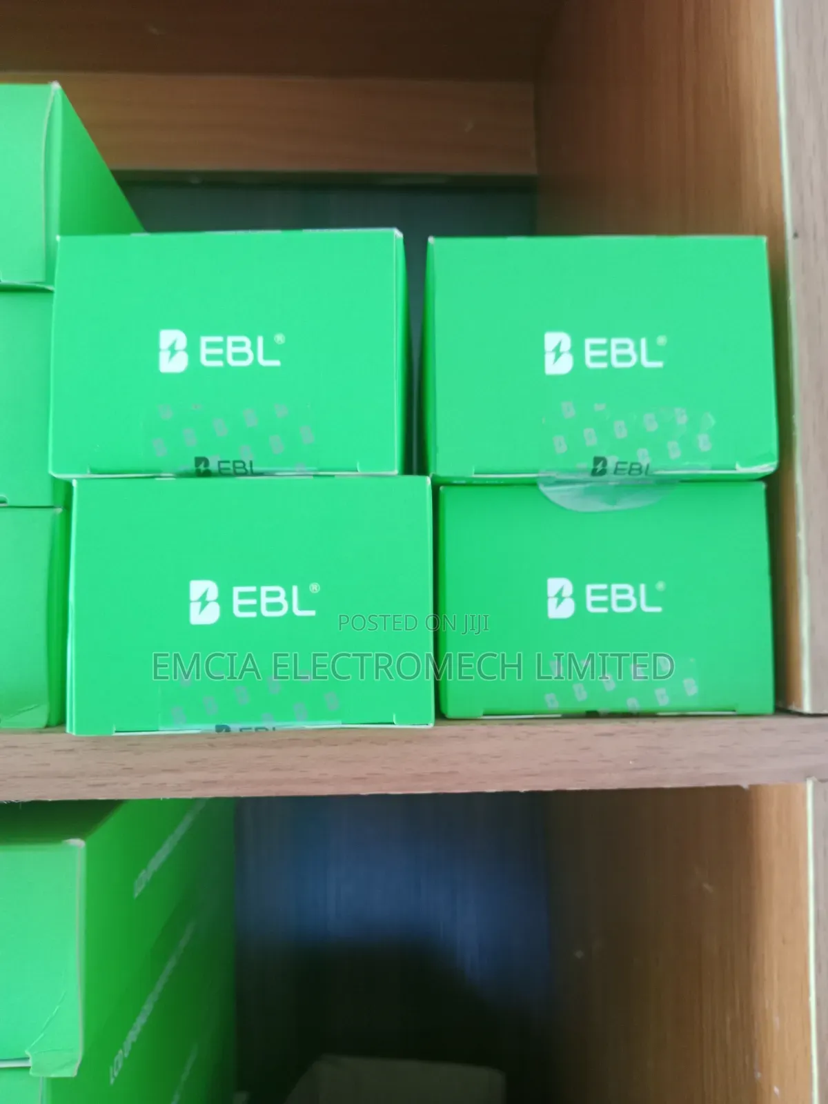 EBL Smart Battery Charger for 9V,AA,AAA (Charger Only)