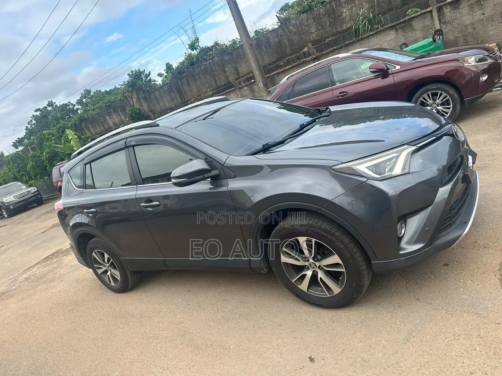 Toyota RAV4 XLE AWD (2.5L 4cyl 6A) 2016 Gray