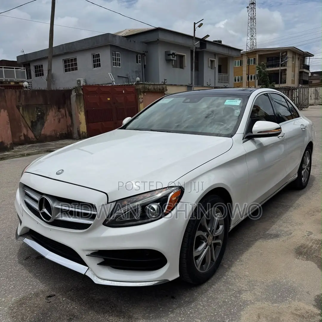 Mercedes-Benz C300 Luxury 4Matic Sedan AWD (2.0L 4cyl 7A) 2016 White