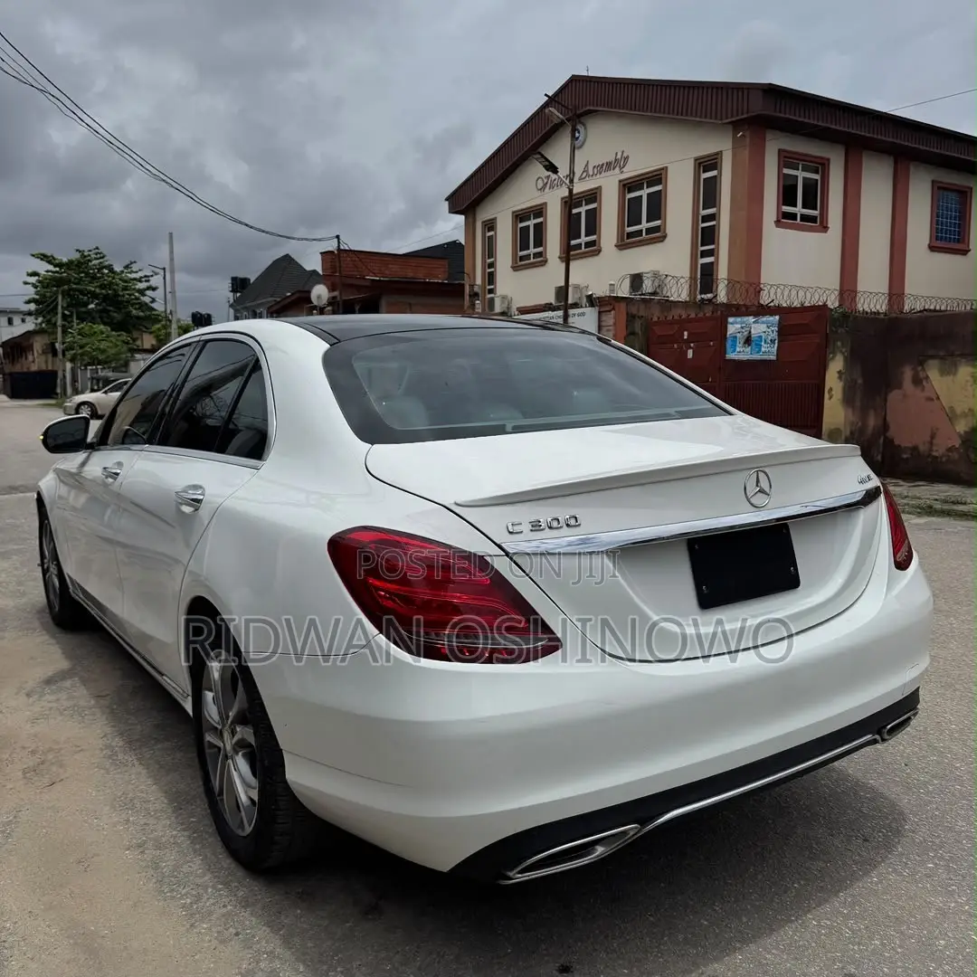 Mercedes-Benz C300 Luxury 4Matic Sedan AWD (2.0L 4cyl 7A) 2016 White
