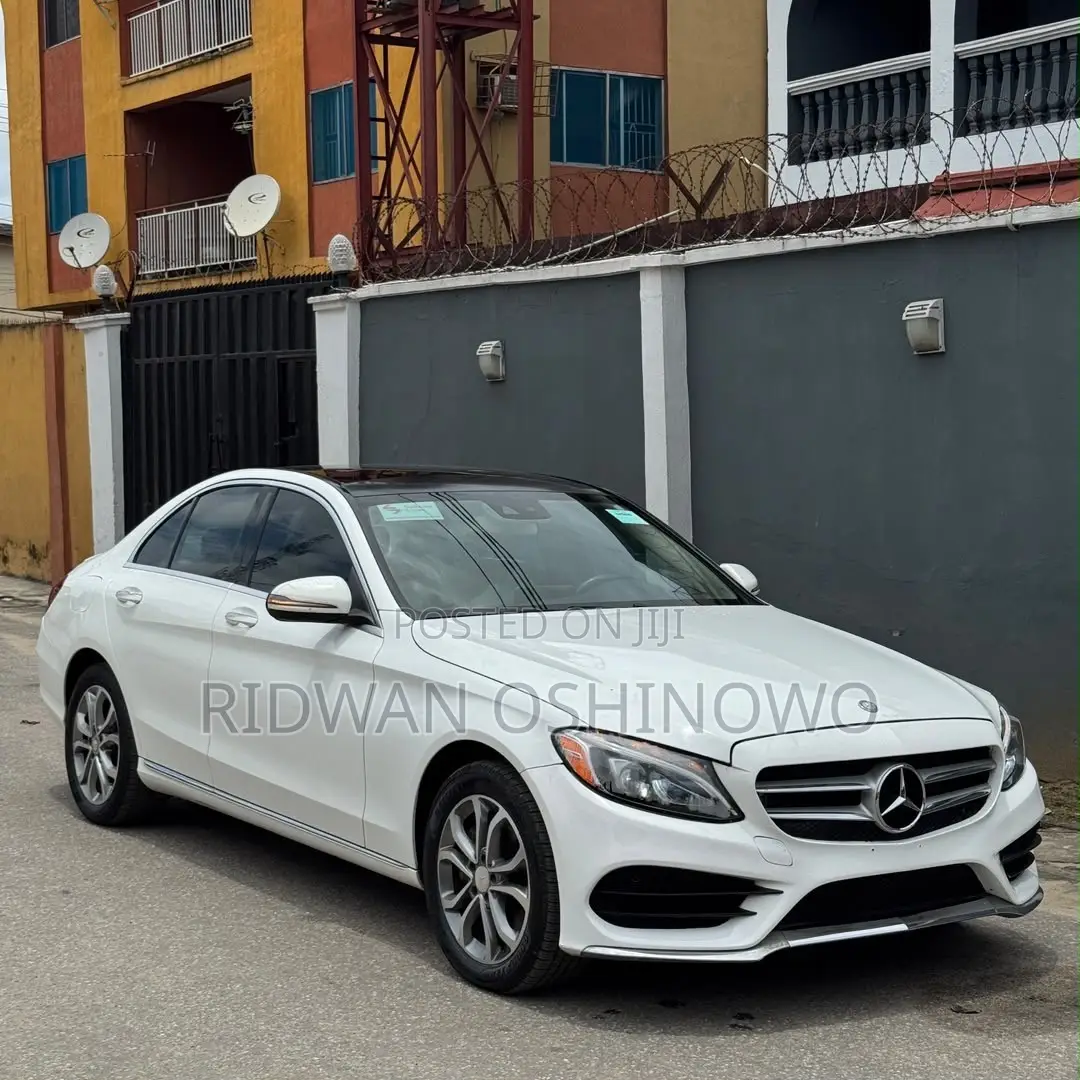 Mercedes-Benz C300 Luxury 4Matic Sedan AWD (2.0L 4cyl 7A) 2016 White