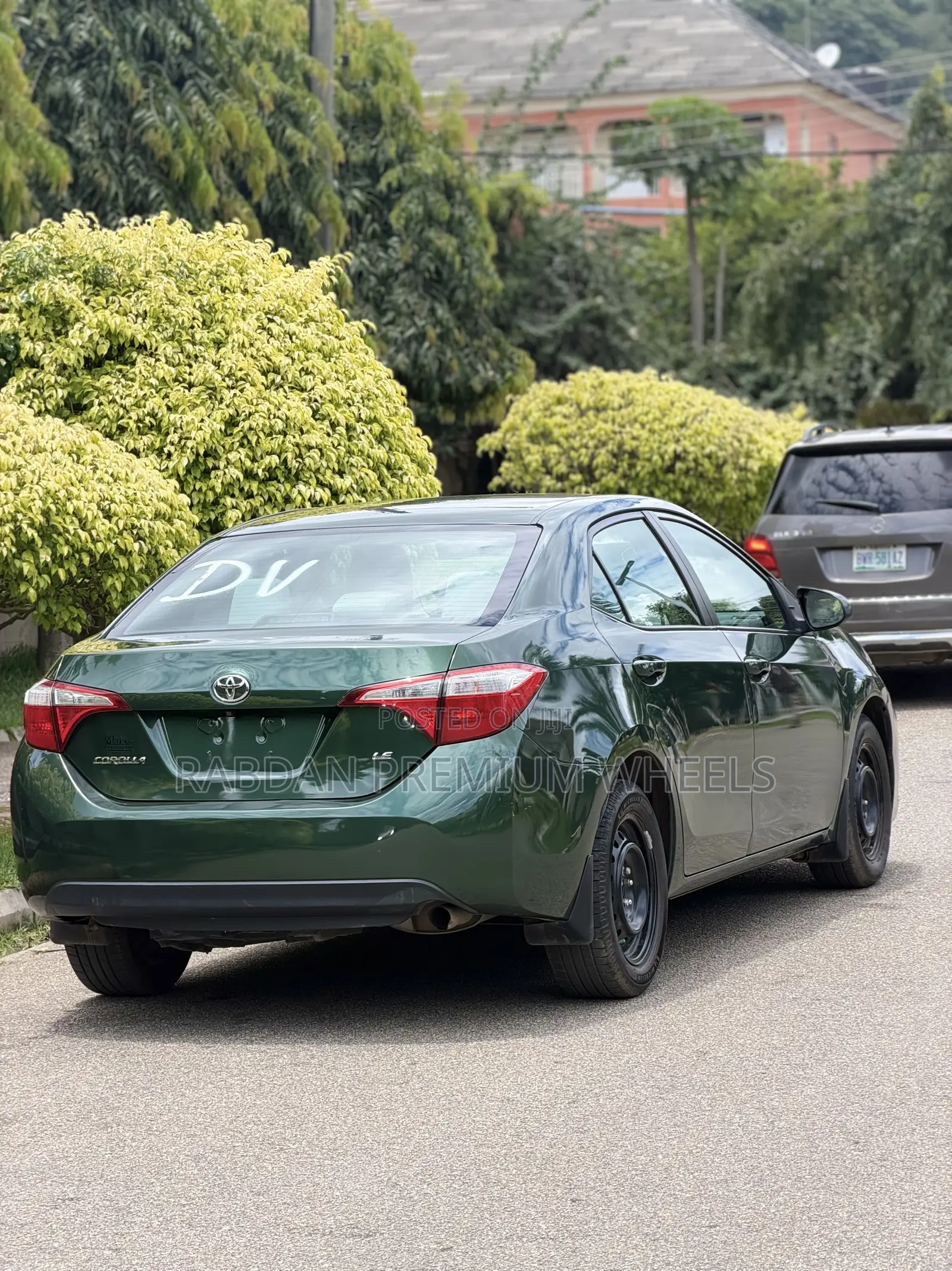 Toyota Corolla LE Premium 4dr Sedan (1.8L 4cyl CVT) 2016 Green