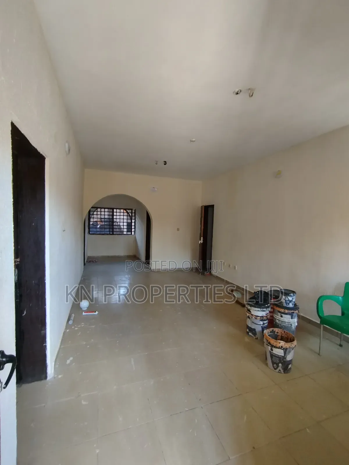 3bdrm Block of Flats in Area 1 for rent