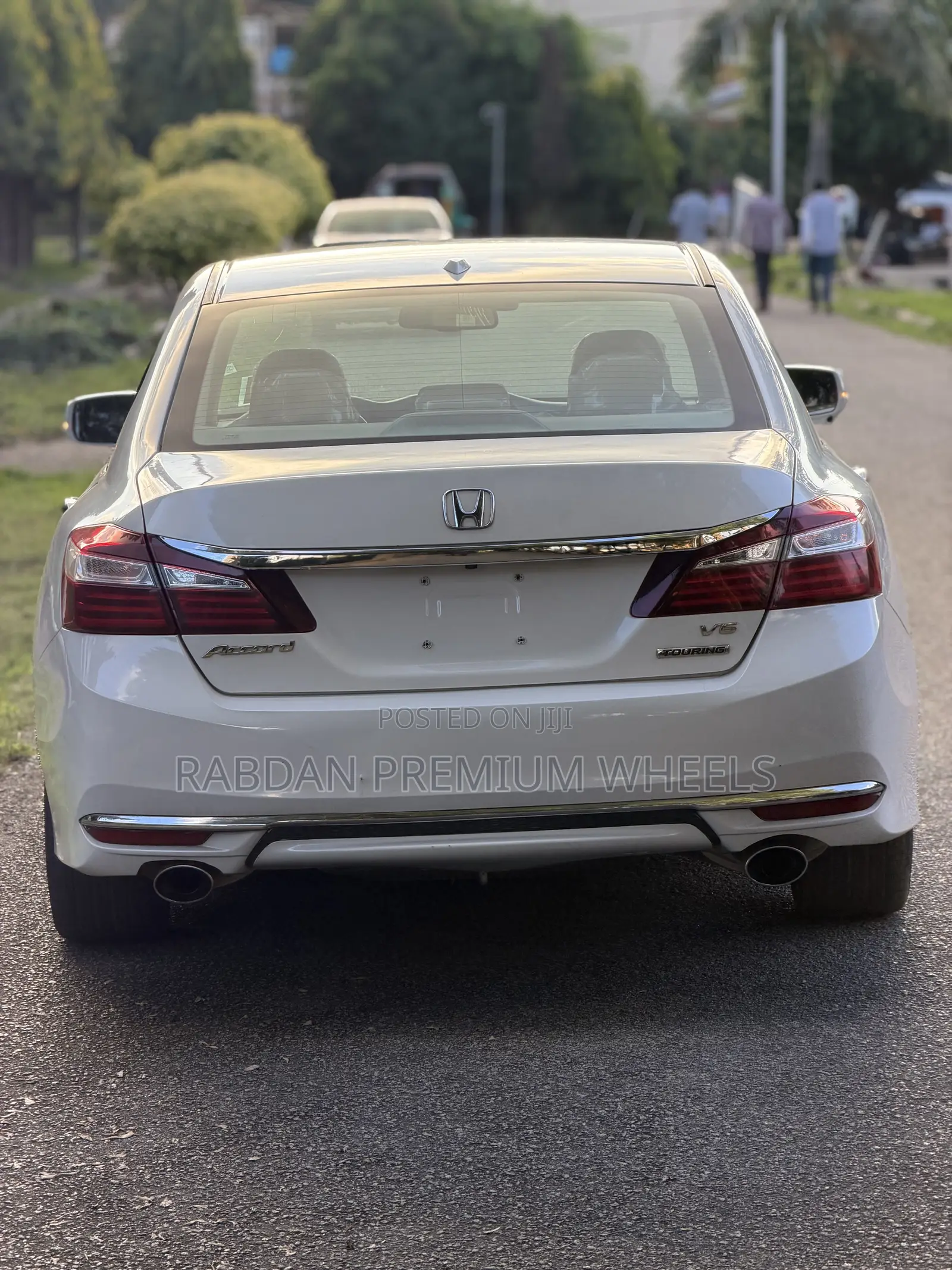 Honda Accord EX-L V-6 4dr Sedan FWD (3.5L 6cyl 6A) 2016 White