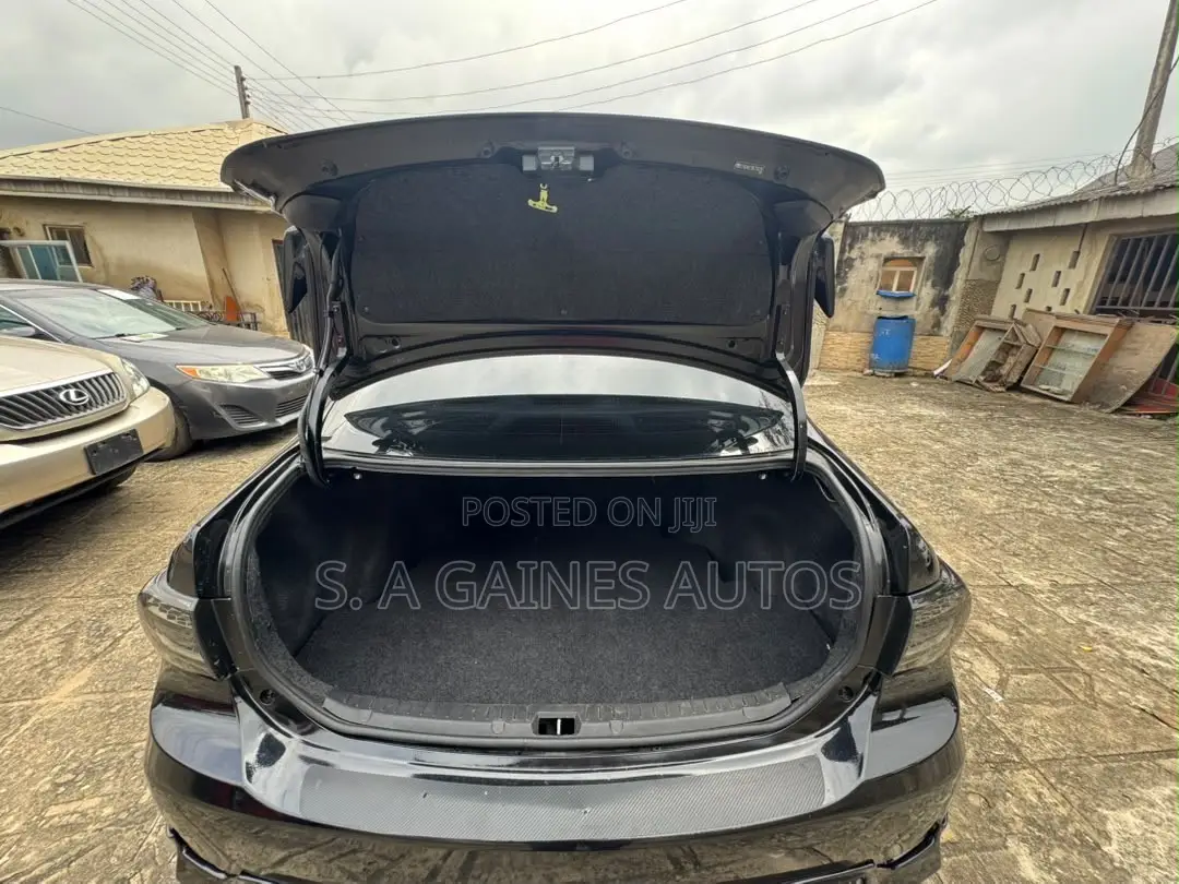 Toyota Corolla S 4dr Sedan (1.8L 4cyl 4A) 2011 Black