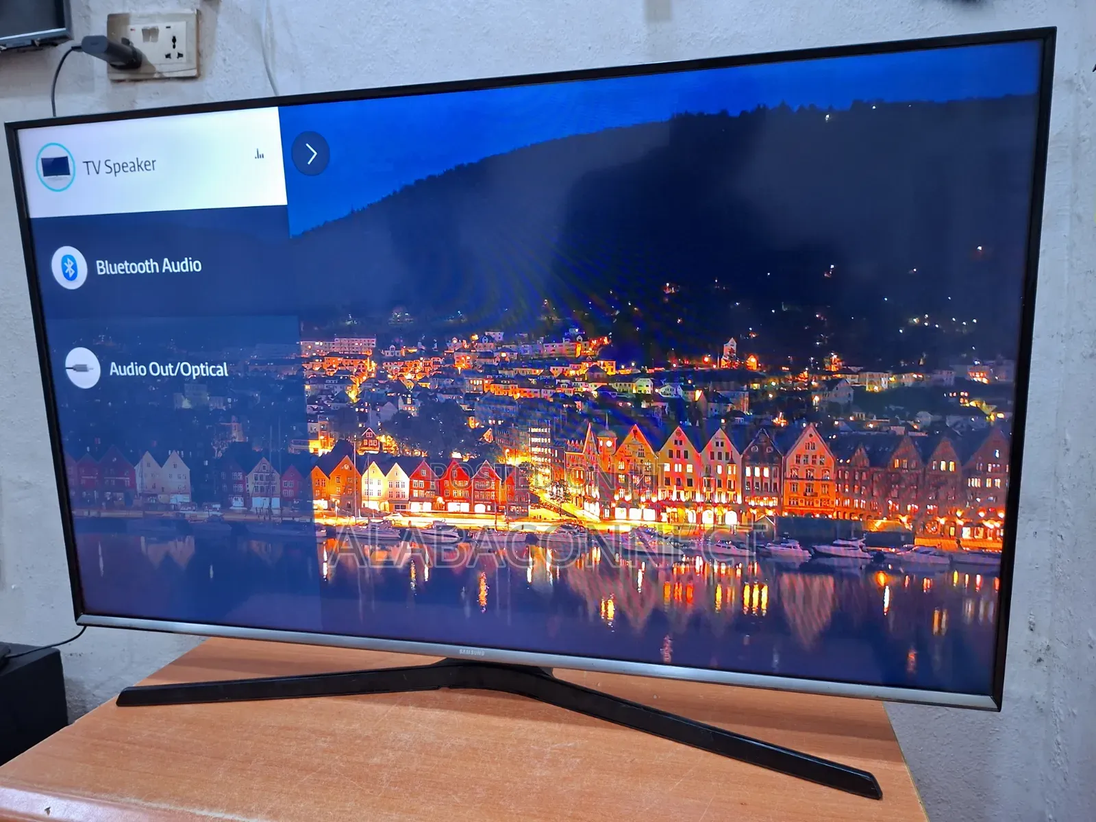 43" Samsung FullHD TizenOS Smart TV With Bluetooth