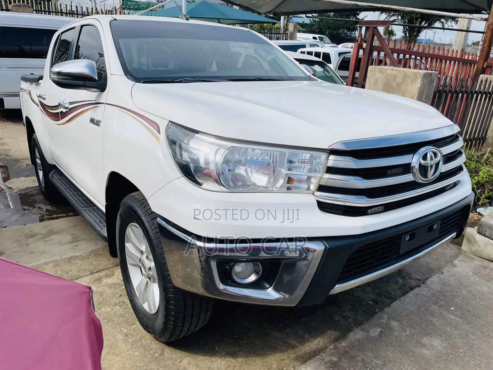 Toyota Hilux 2018 White