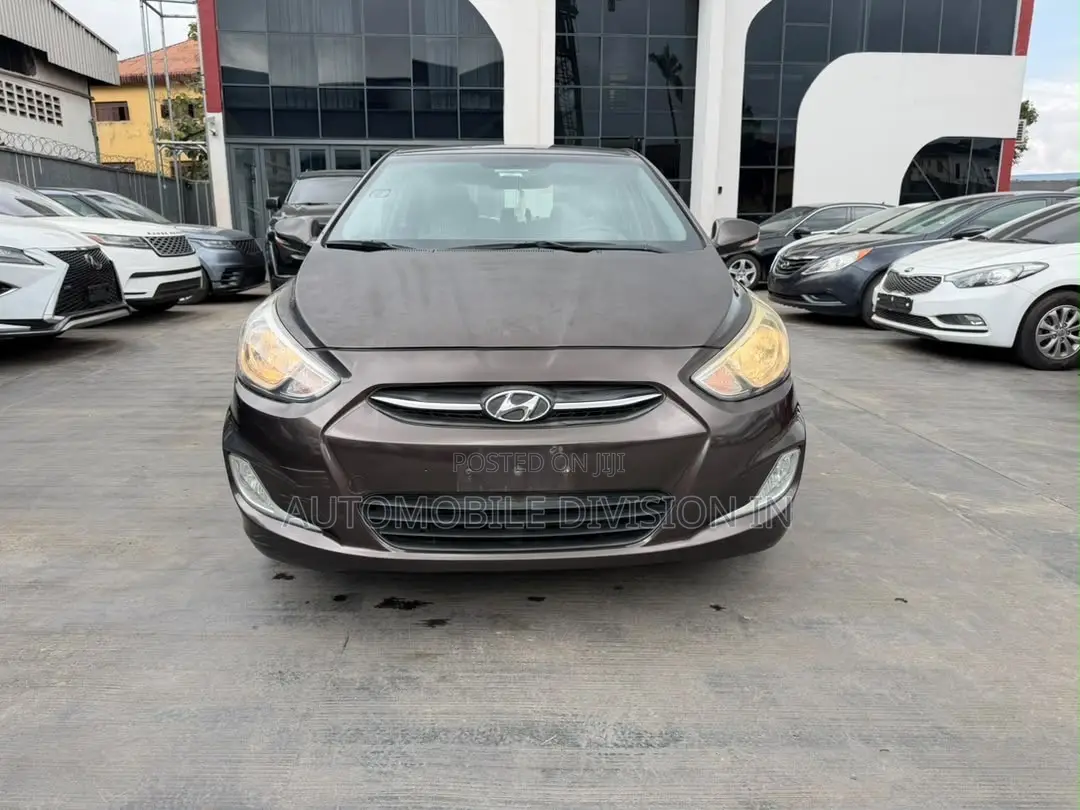 Hyundai Accent 2016 Brown