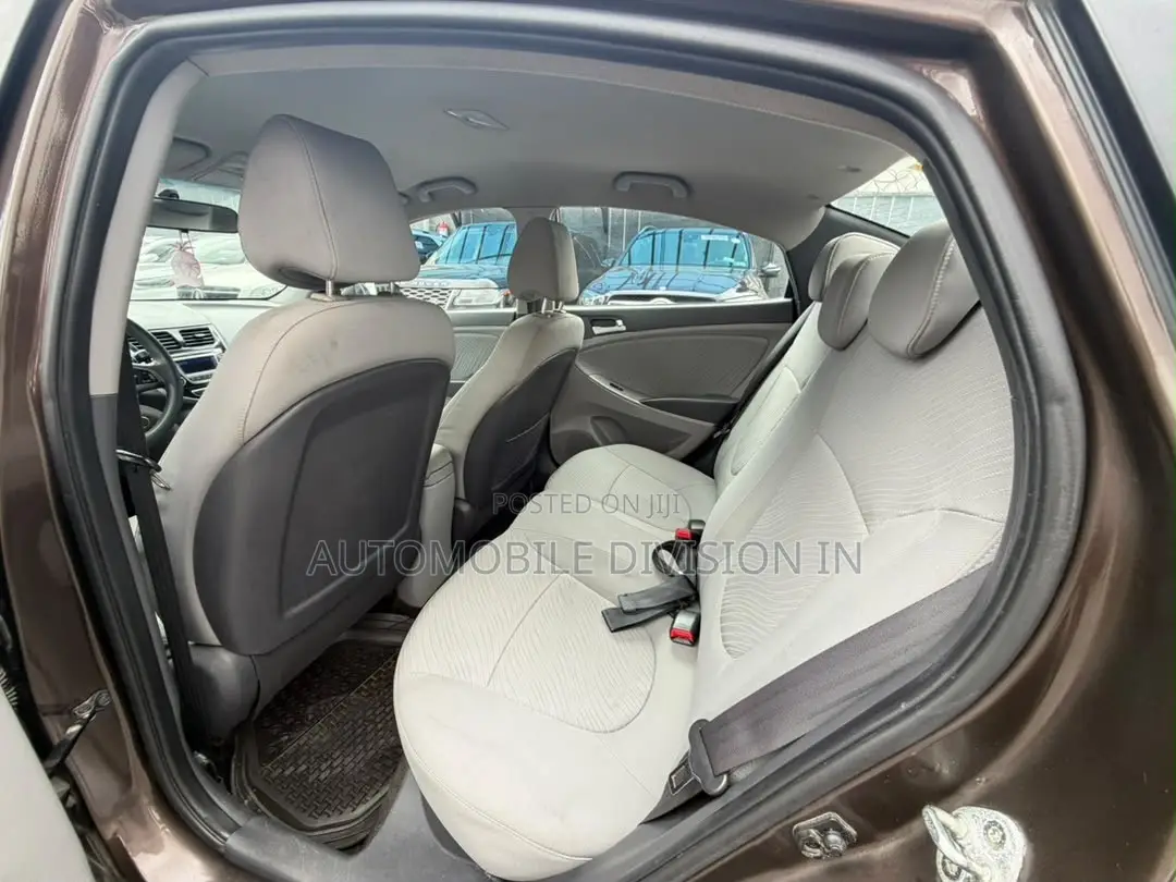 Hyundai Accent 2016 Brown