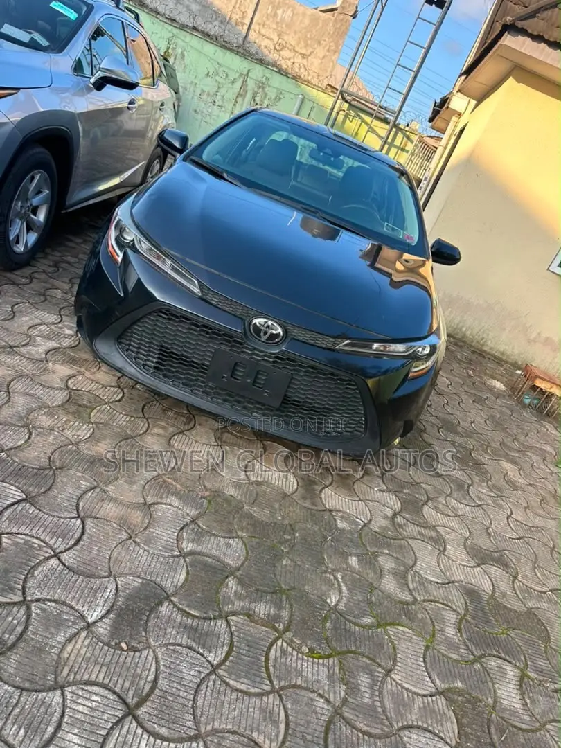 Toyota Corolla LE 2021 Gray