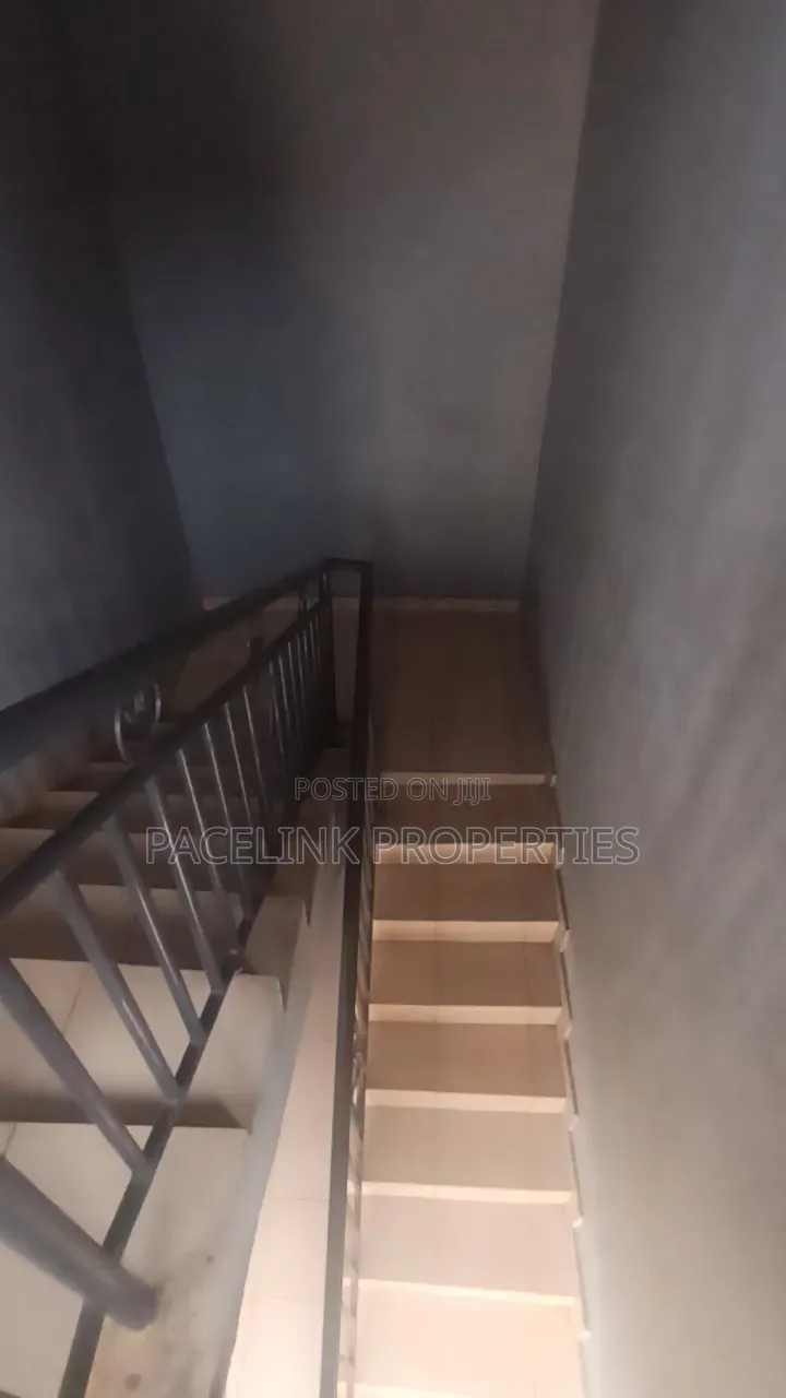 1bdrm Room & Parlour in Ayobo for rent