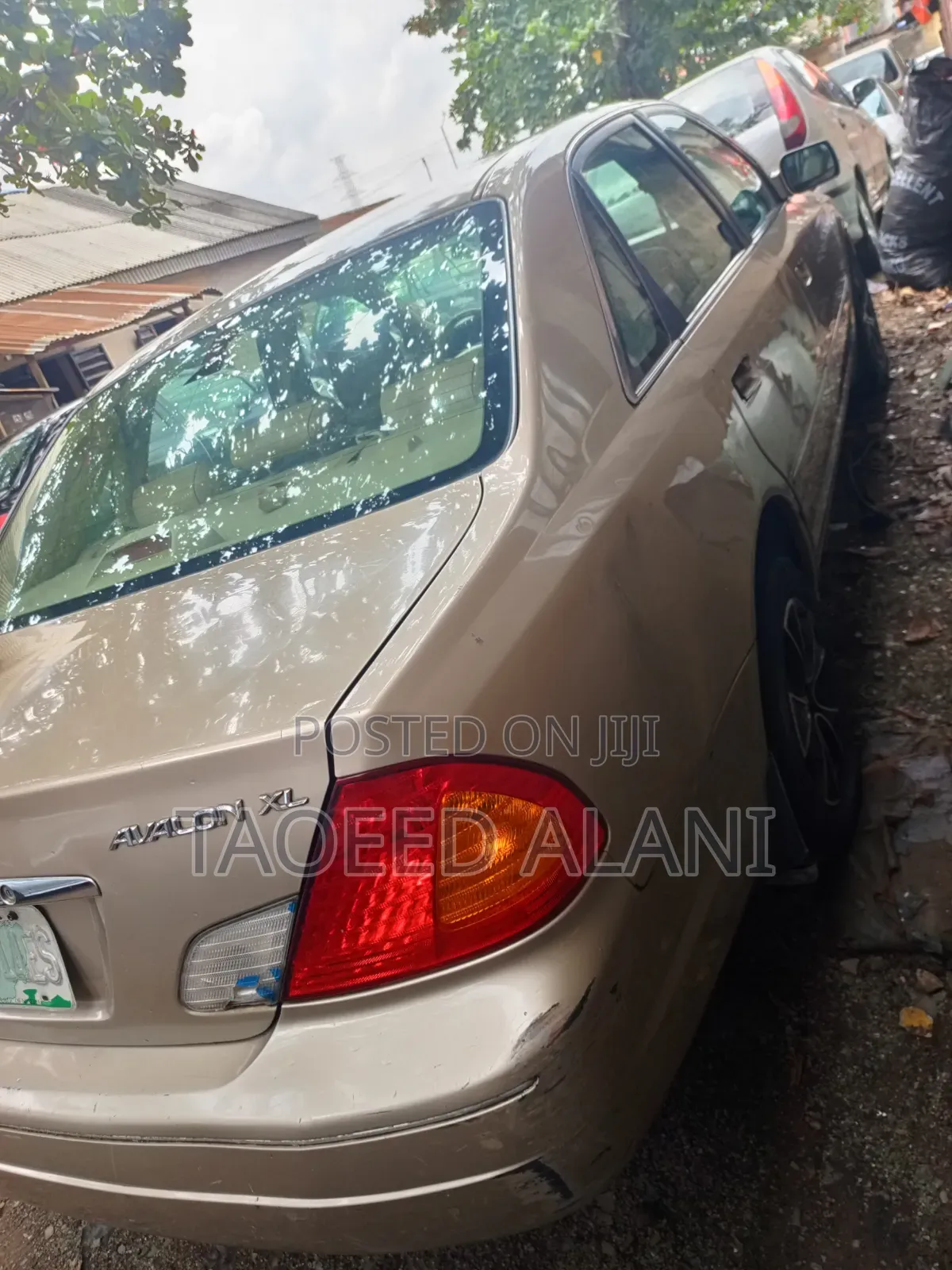 Toyota Avalon 2002 Gold