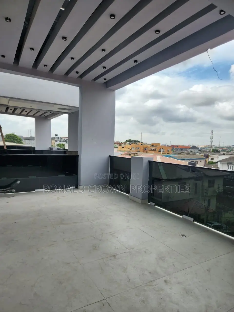 5bdrm Duplex in Opebi for sale