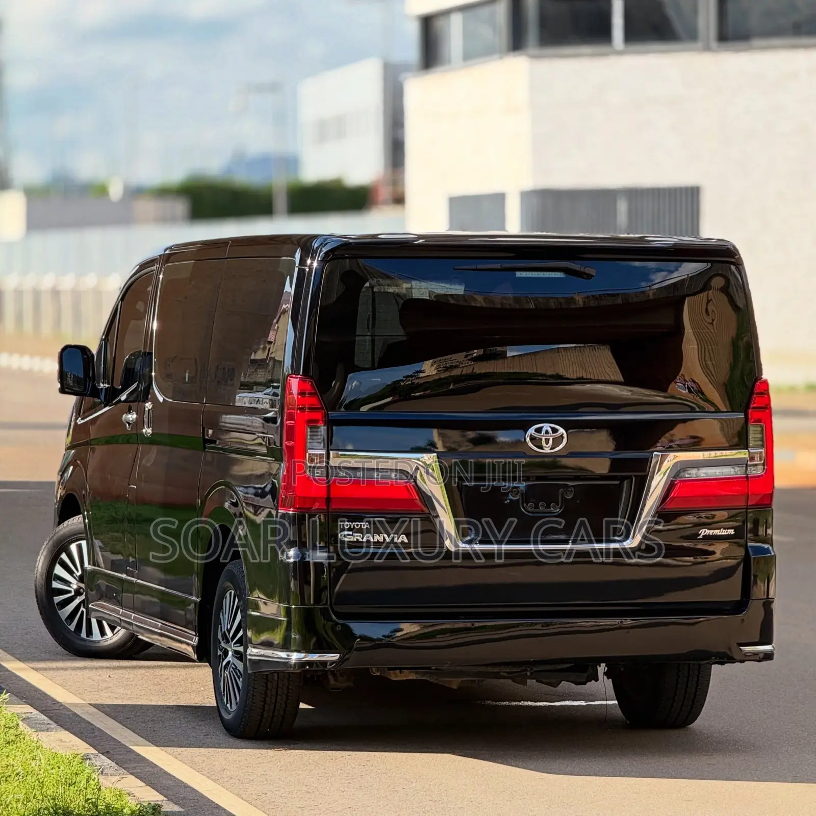 Toyota Granvia Premium 3.5 V6 Petrol 6-Seater 2023 Black