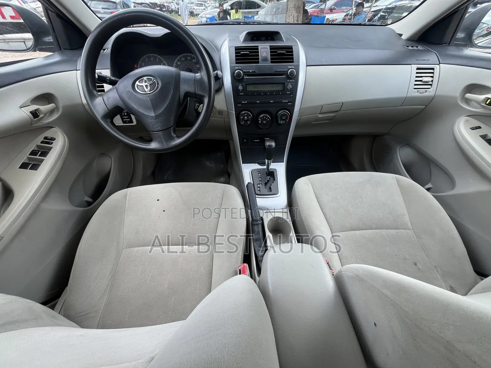 Toyota Corolla 2011 Silver