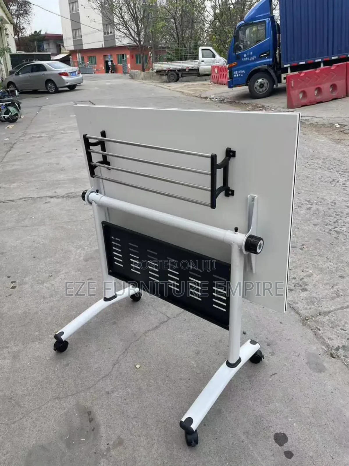 L-Leg Folding Training Table
