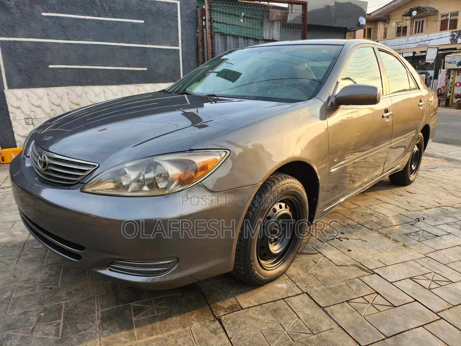Toyota Camry 2005 Gray