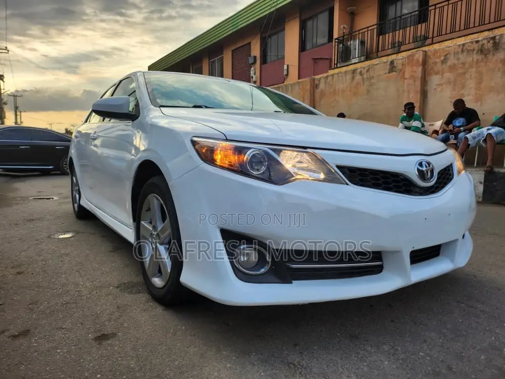 Toyota Camry 2012 White