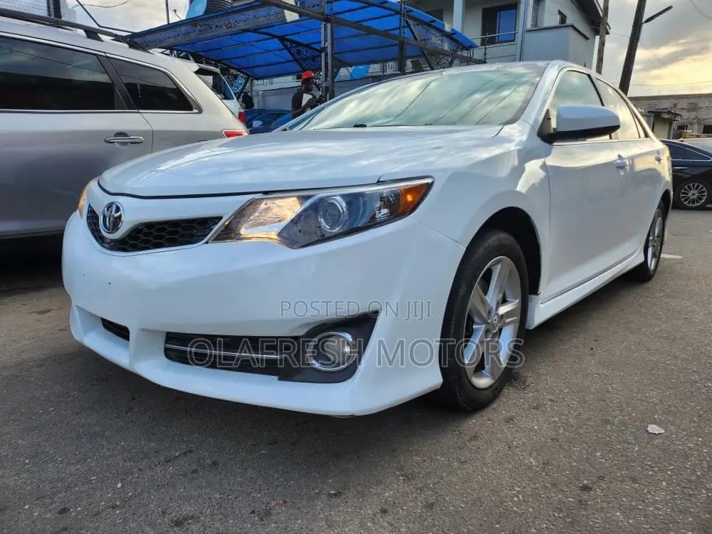 Toyota Camry 2012 White