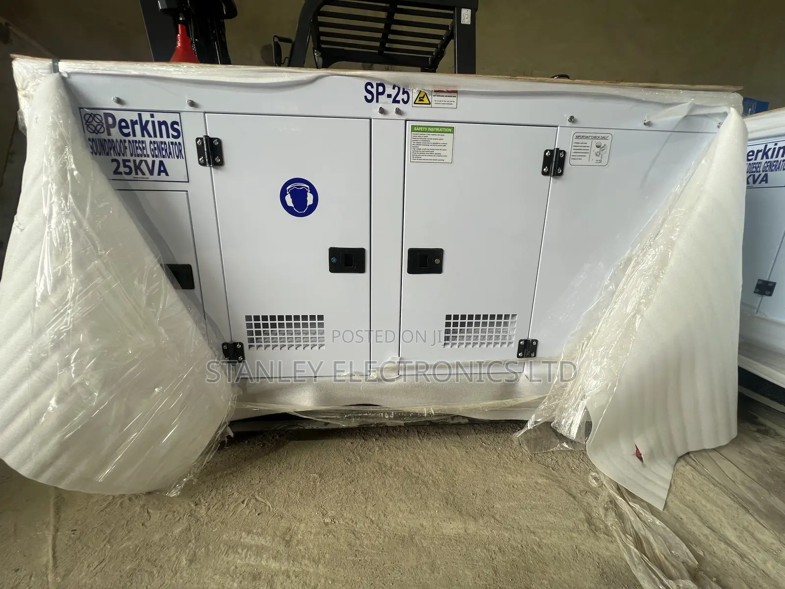Brand New 25kva Perkins Soundproof Generator Diesel Engine 100% Copper