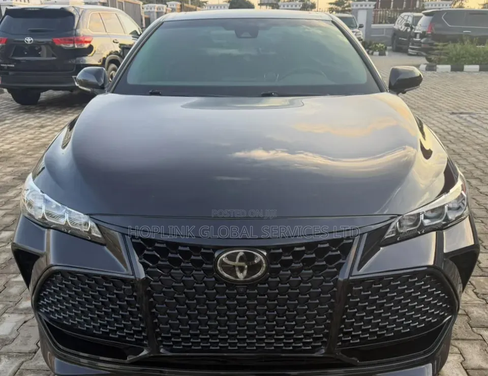 Toyota Avalon 2024 Black