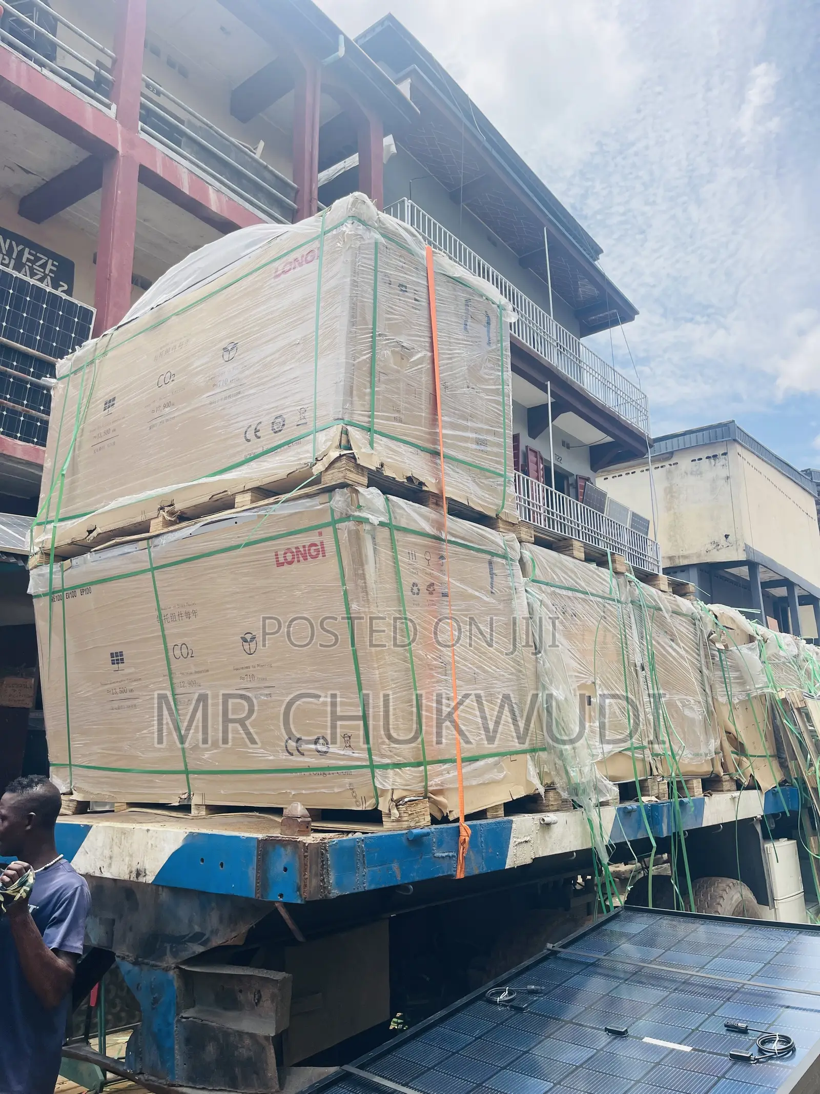 590w Longi Bifocal High Voltage Solar Panels Is Available