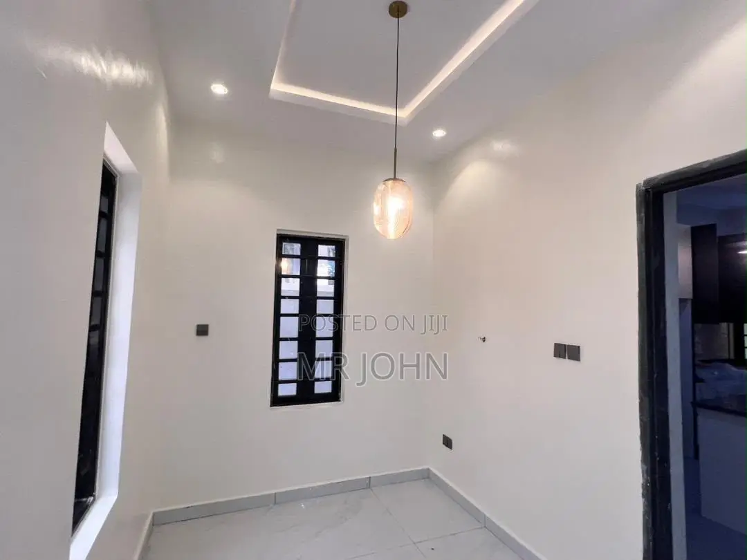 4bdrm House in Orchid Road Owo Pr, Lekki for rent