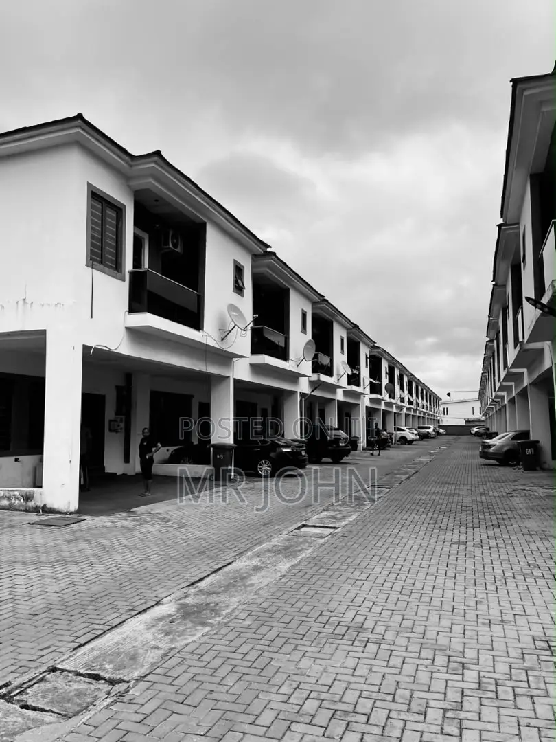 4bdrm Duplex in Orchid Road Owo Pr, Lekki for rent