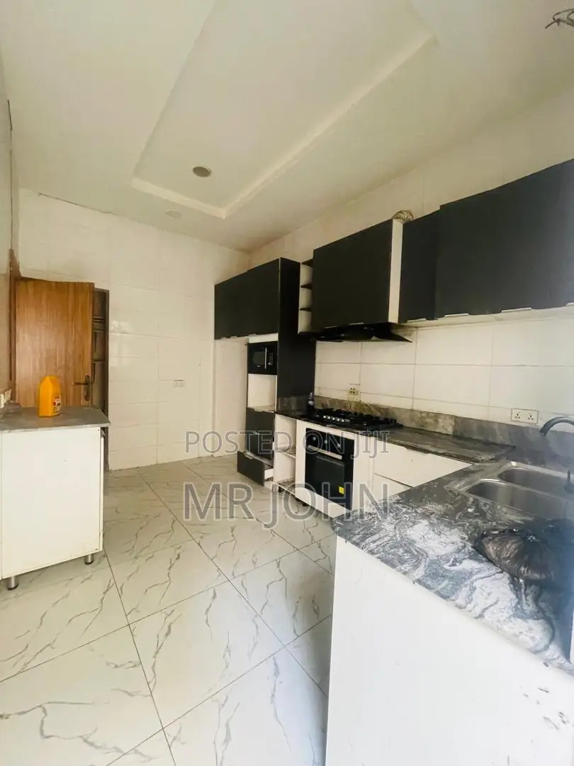 4bdrm Duplex in Orchid Road Owo Pr, Lekki for rent