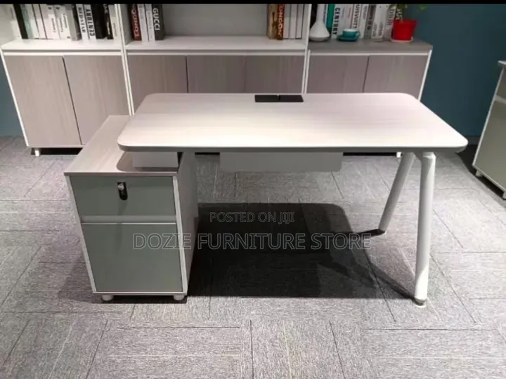 Mordern Office Table