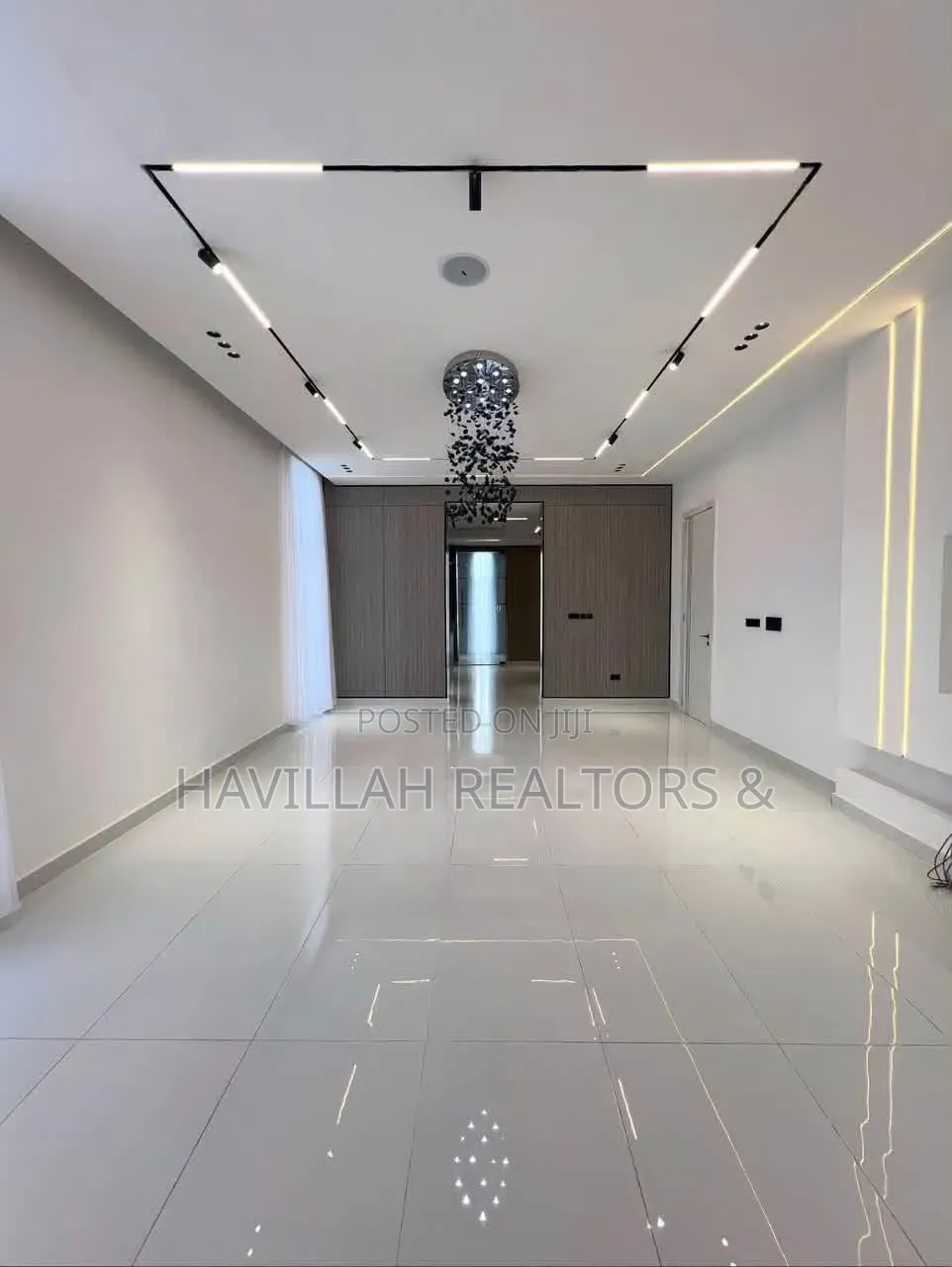 6bdrm Duplex in Osapa london for sale