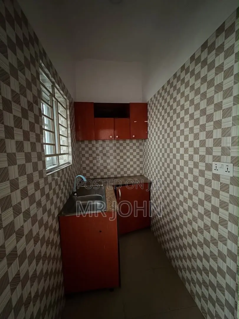 1bdrm Apartment in Lekki Phase 1 Owo Pr for rent