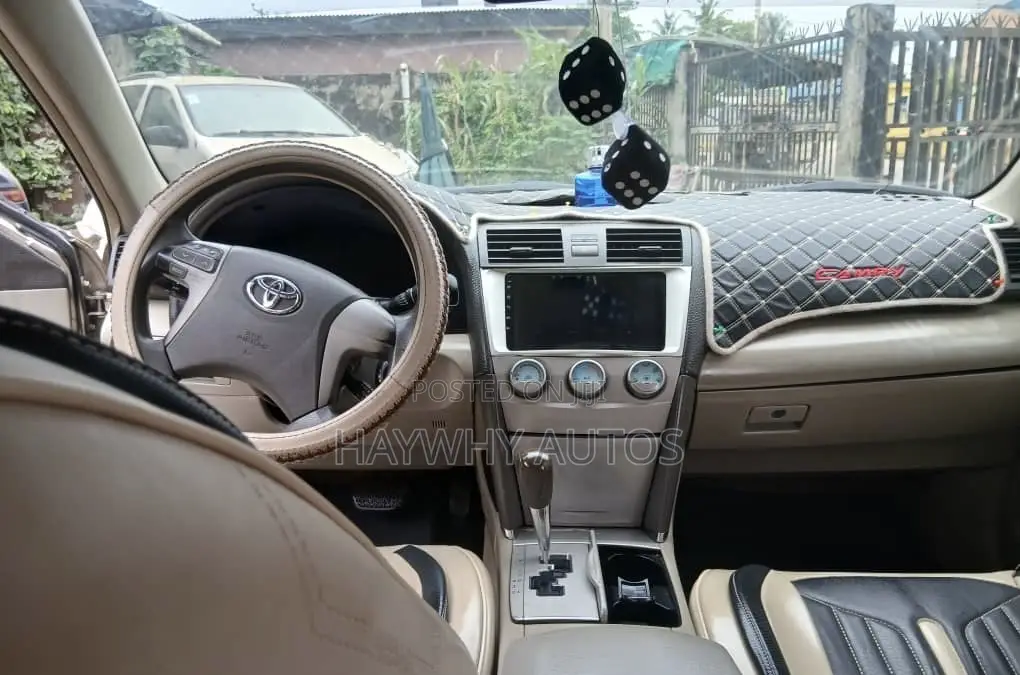 Toyota Camry LE 4dr Sedan (2.4L 4cyl 5A) 2008 Gold