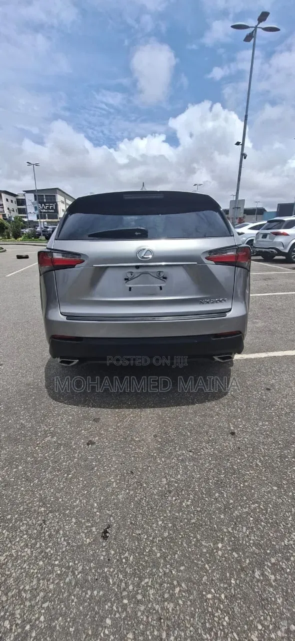 Lexus NX 2017 Silver