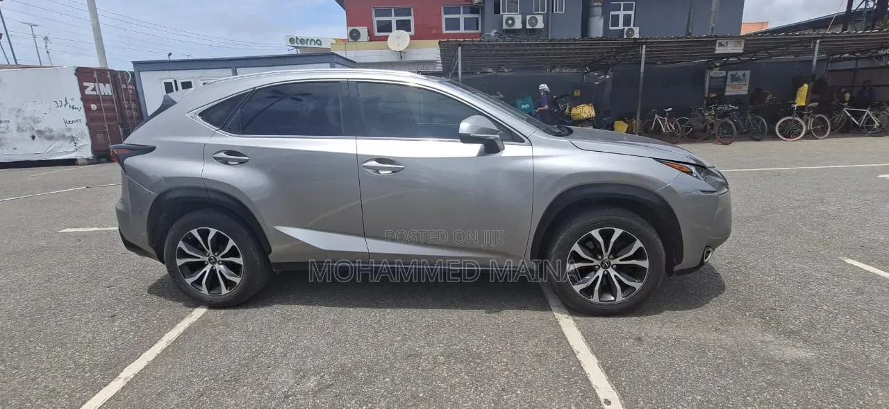 Lexus NX 2017 Silver
