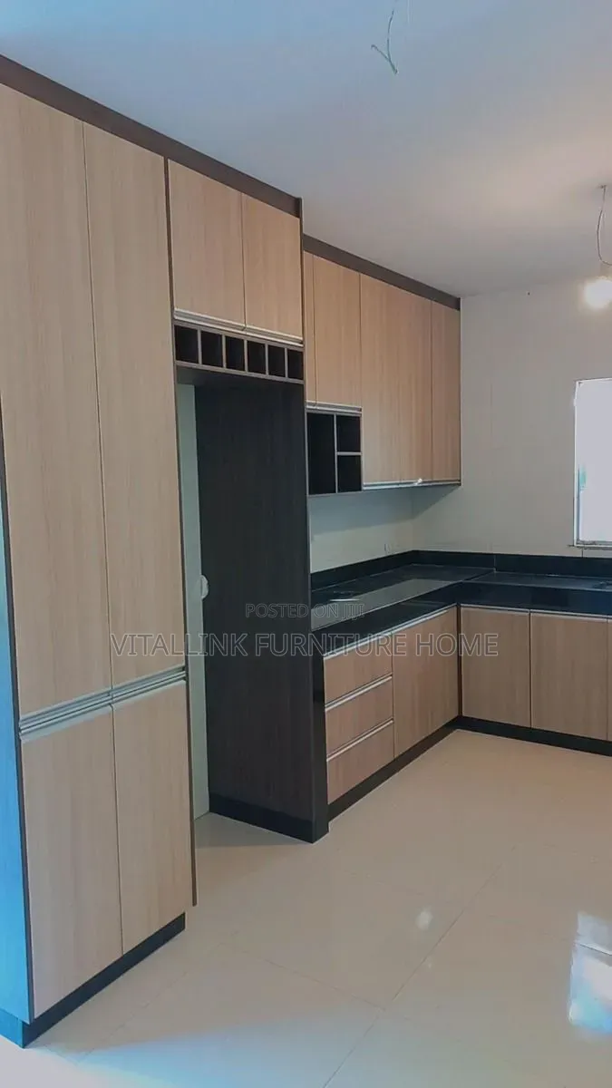 Modern Light Wood Kitchen Cabinet Set