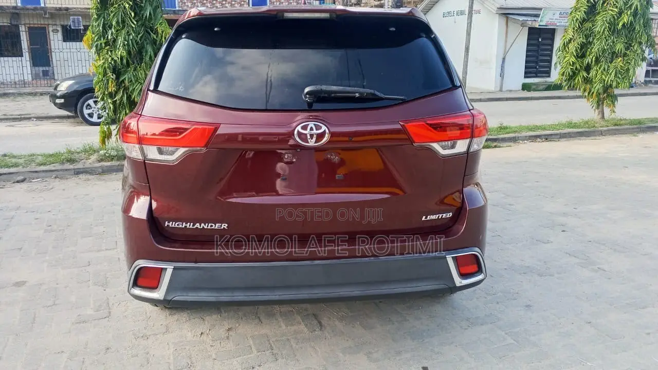 Toyota Highlander Limited 4x2 V6 (3.5L 6cyl 8A) 2018 Burgundy