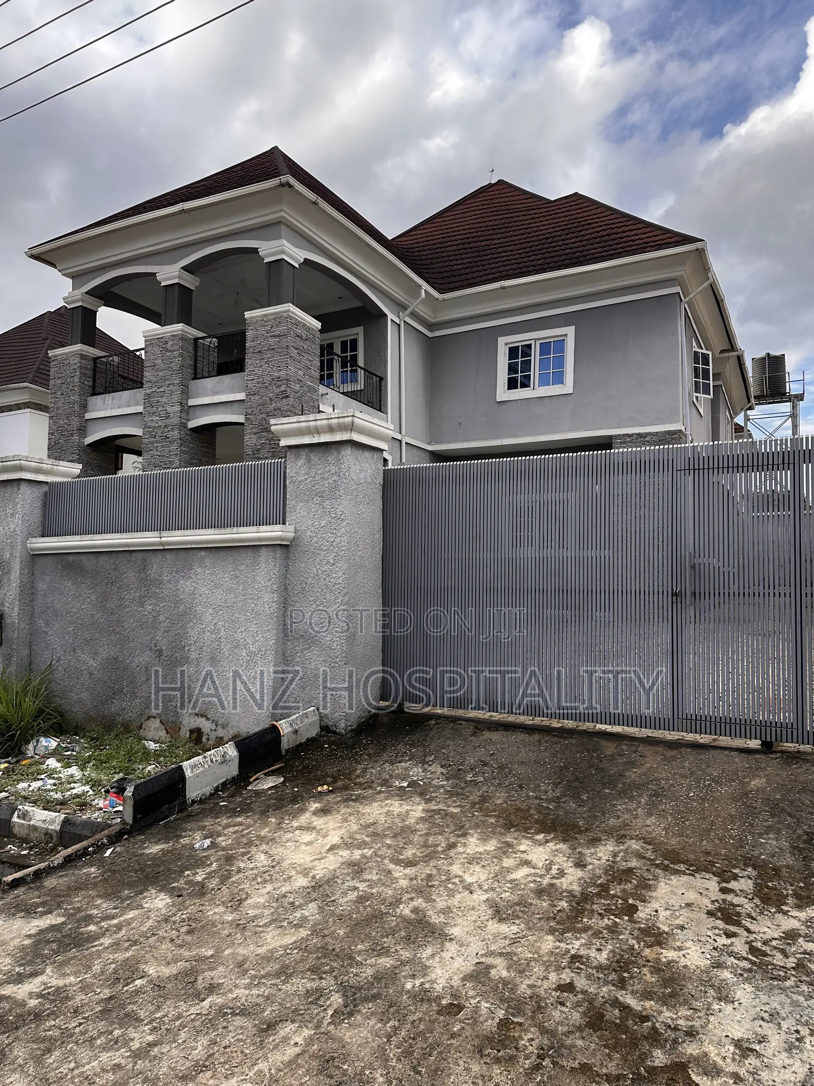 5bdrm Duplex in Fynestone Estate, Life Camp for sale