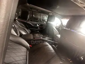 Mercedes-Benz Maybach GLS GLS 600 AWD 2024 Gold