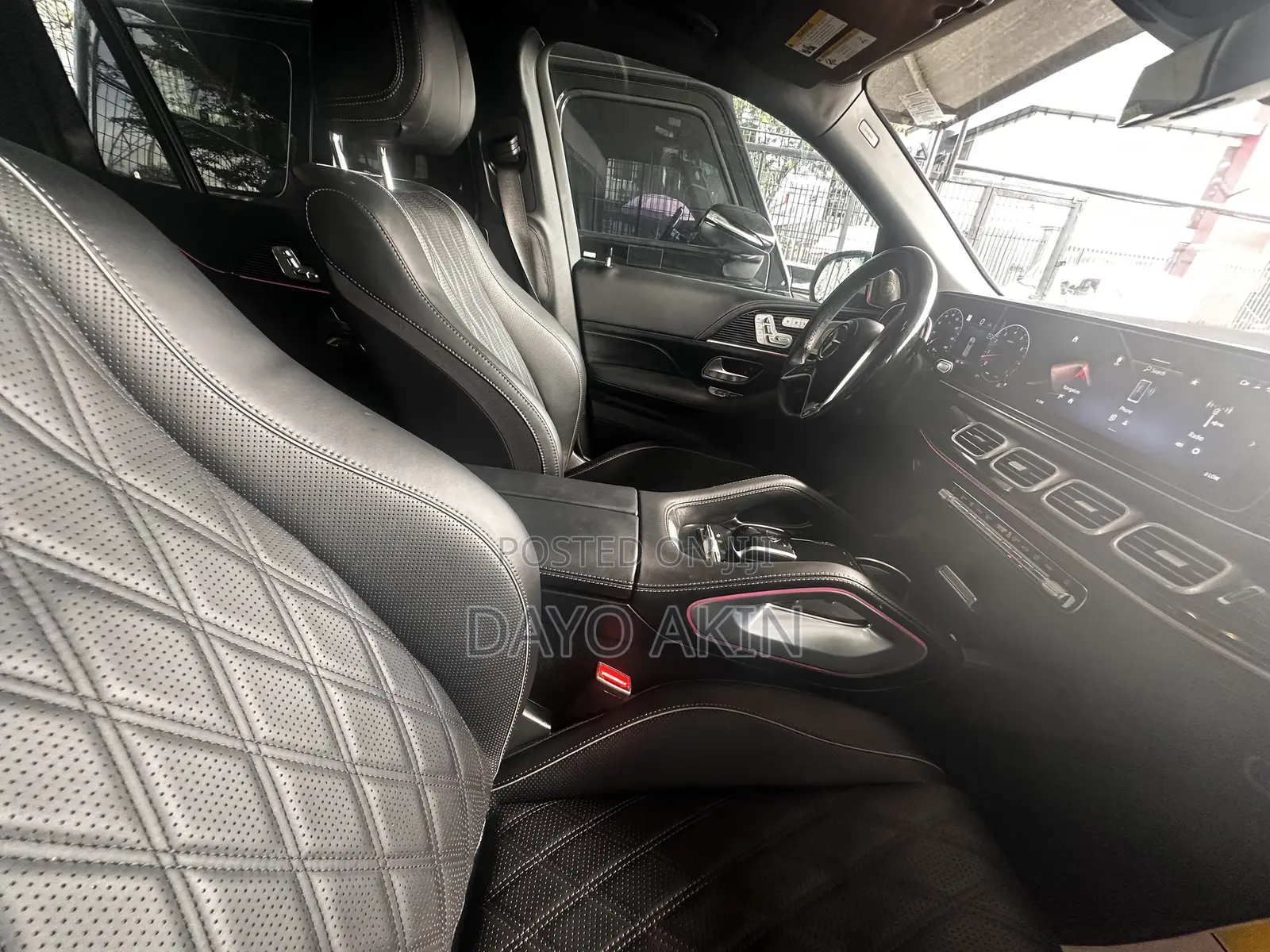 Mercedes-Benz Maybach GLS GLS 600 AWD 2024 Gold