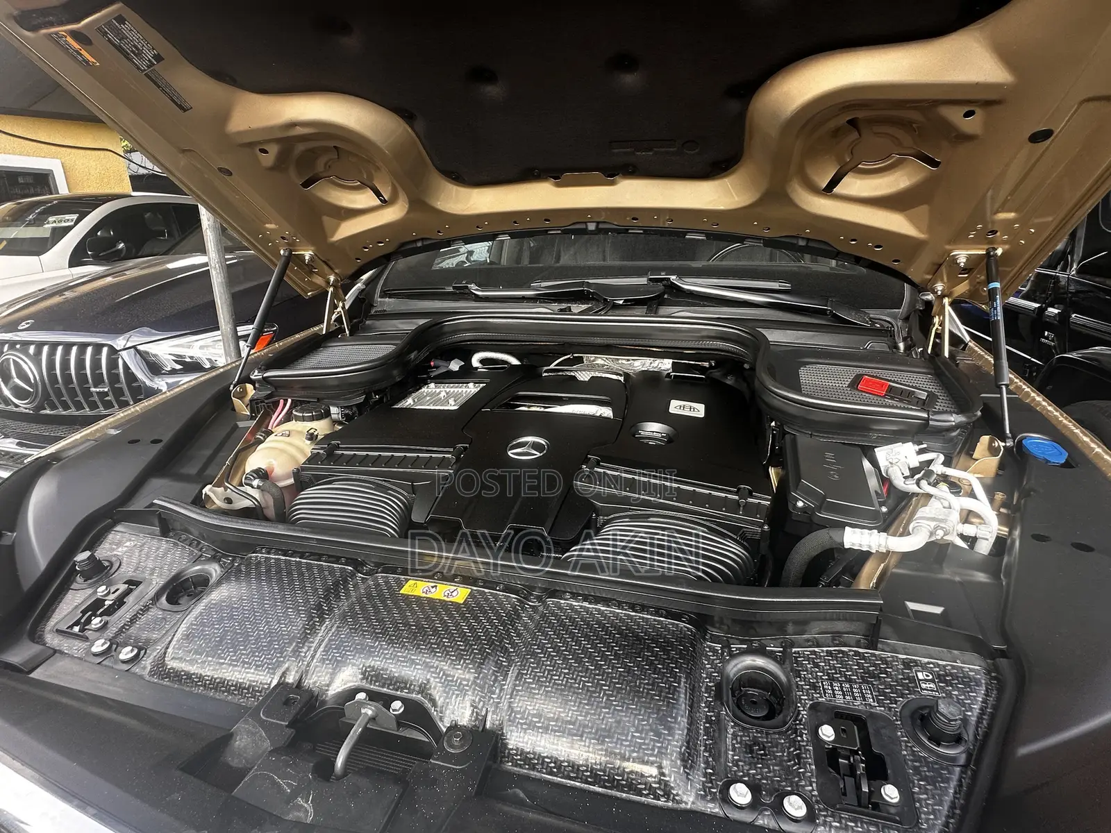 Mercedes-Benz Maybach GLS GLS 600 AWD 2024 Gold