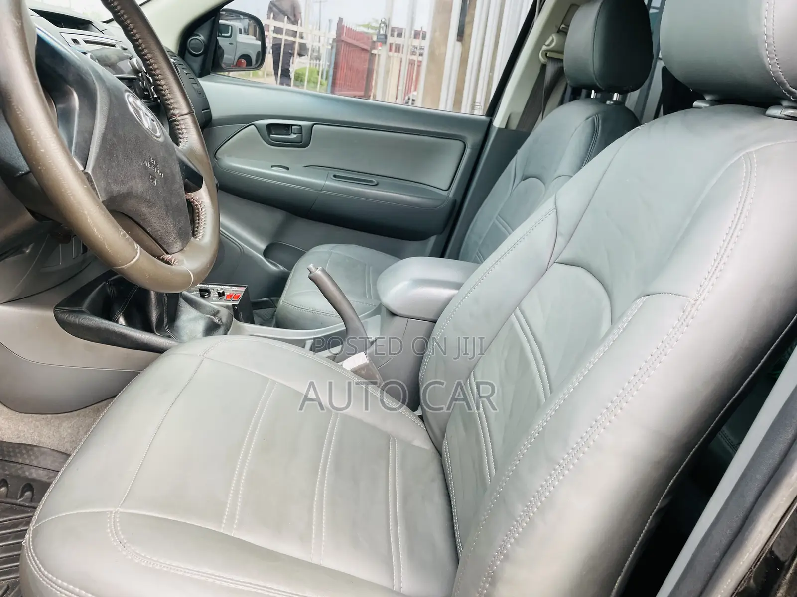 Toyota Hilux 2016 Black