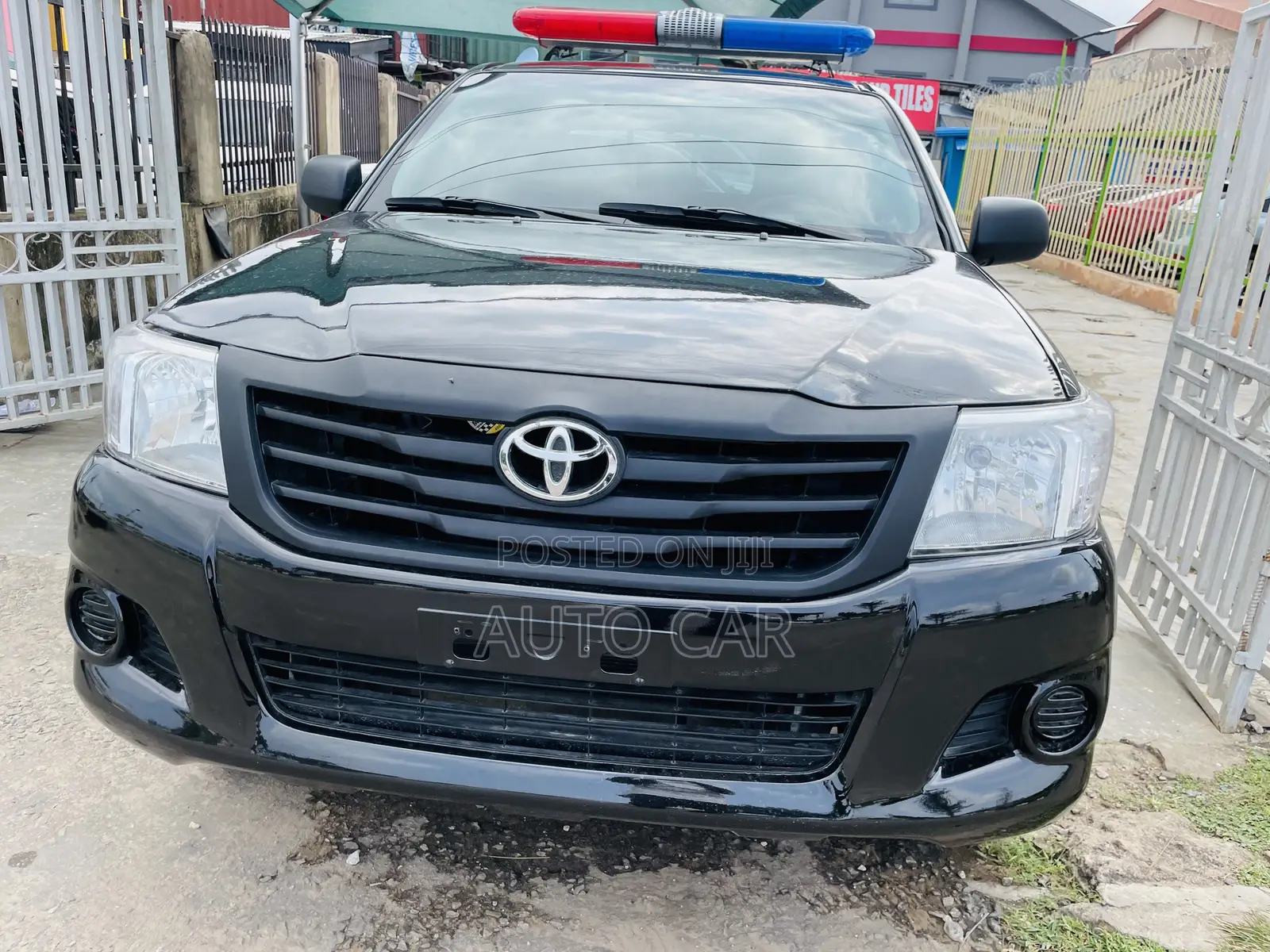 Toyota Hilux 2016 Black