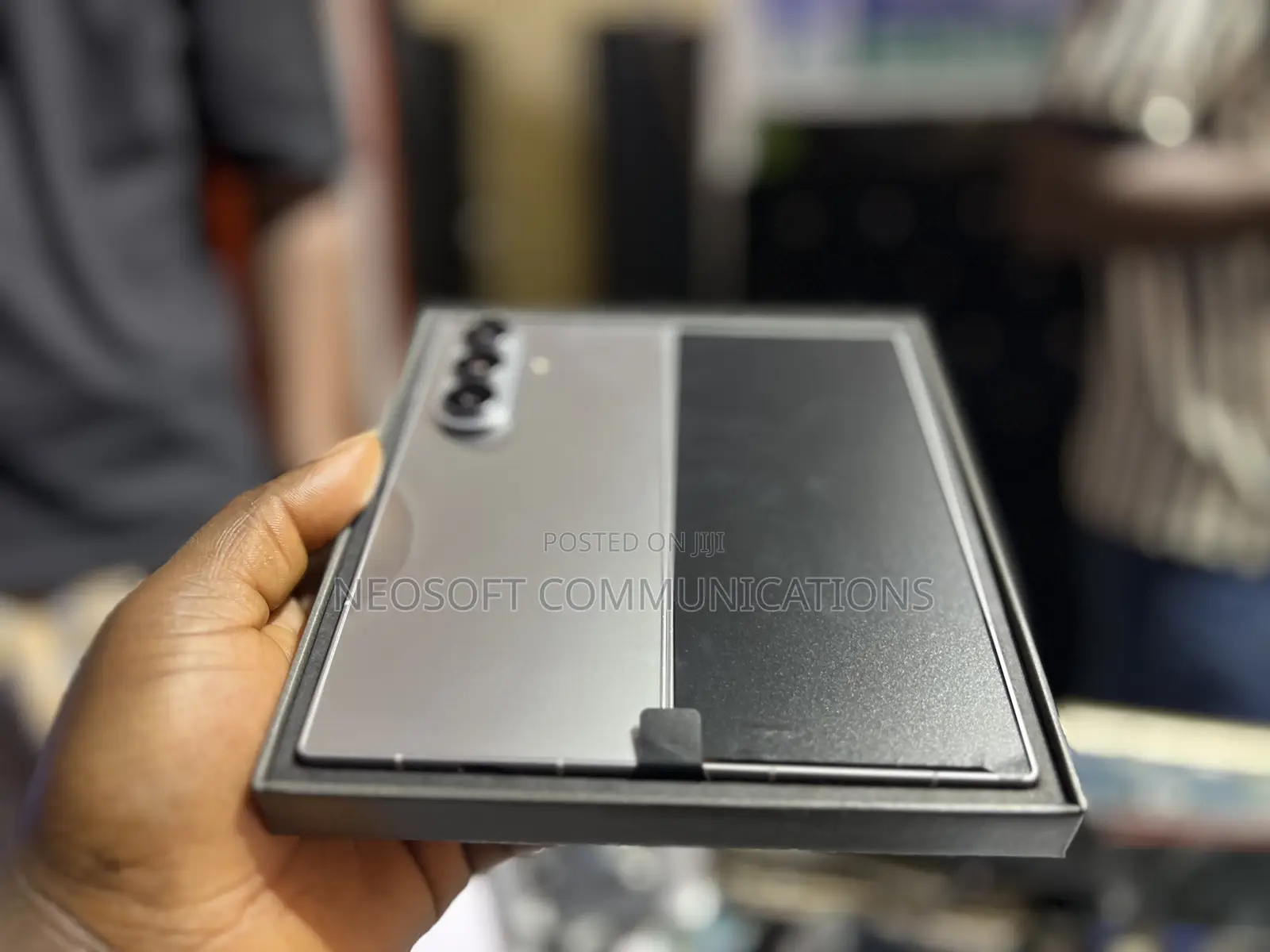 New Samsung Galaxy Fold 512 GB Silver